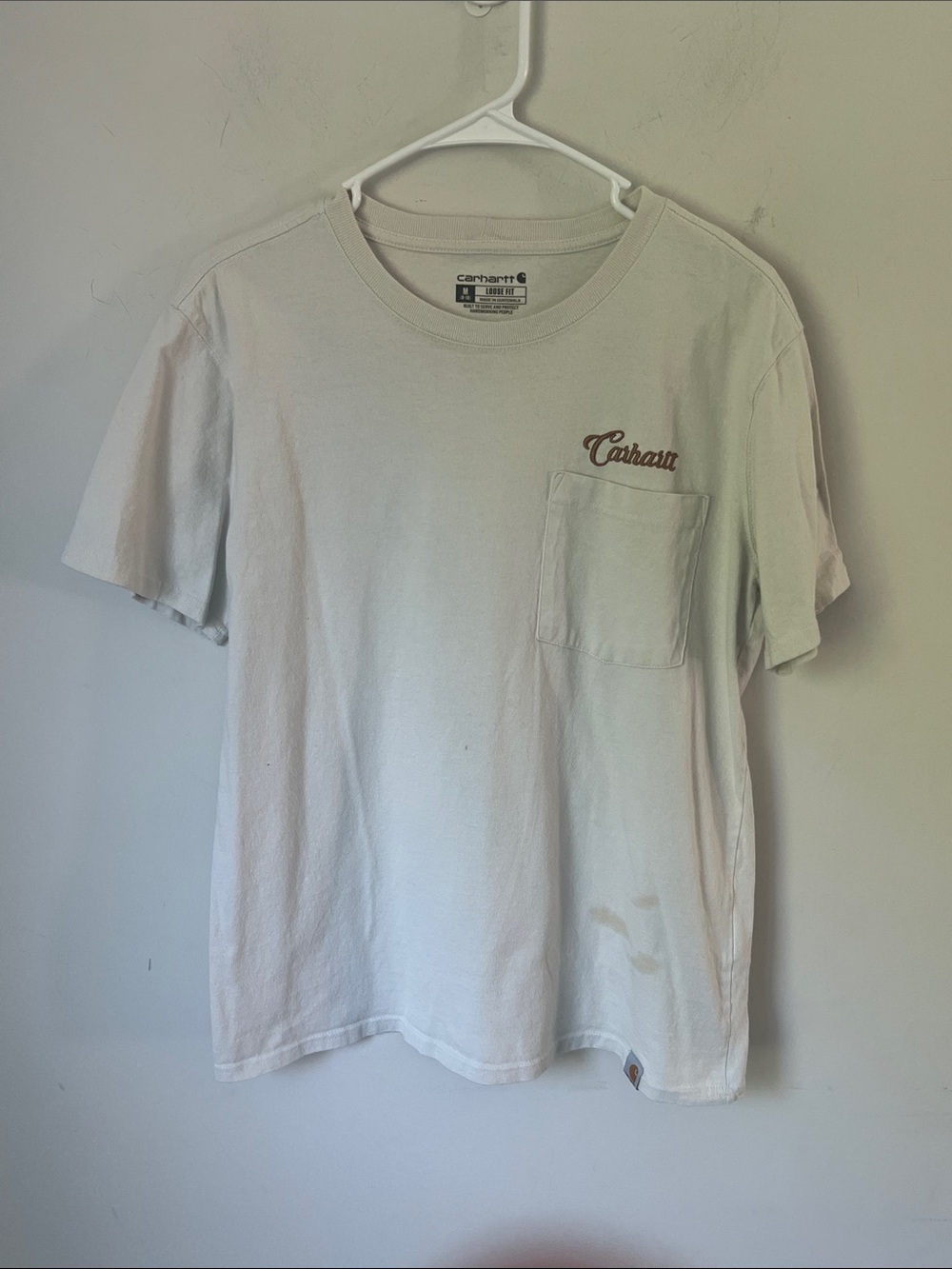 Carhartt loose fit white work tee shirt, size medium 🦋